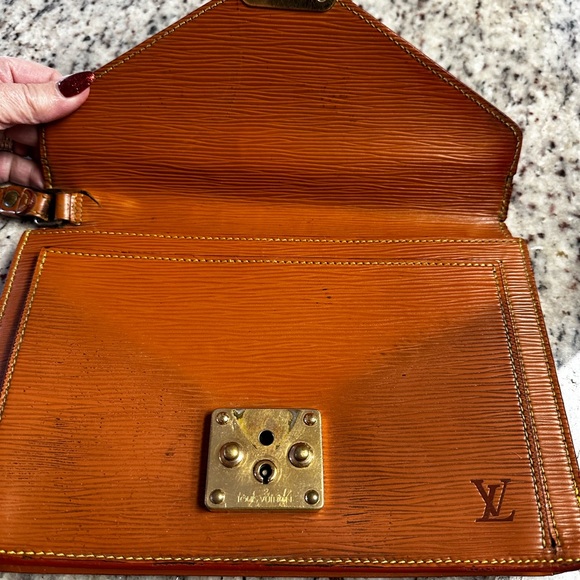 RARE FIND LV epi leather wristlet - Picture 3 of 8